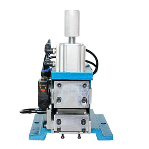 Dénudeur de câble de cuivre de type verticale, semi-automatique, dénudeur de fil <span class=keywords><strong>pneumatique</strong></span>, Machine à torsader - Product Image 2