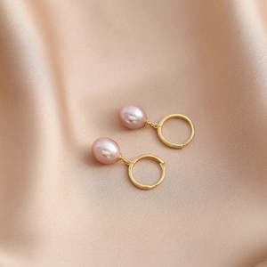 Pendientes de perlas naturales moradas WENCHI 1581: accesorio elegante y lujoso - Product Image 4