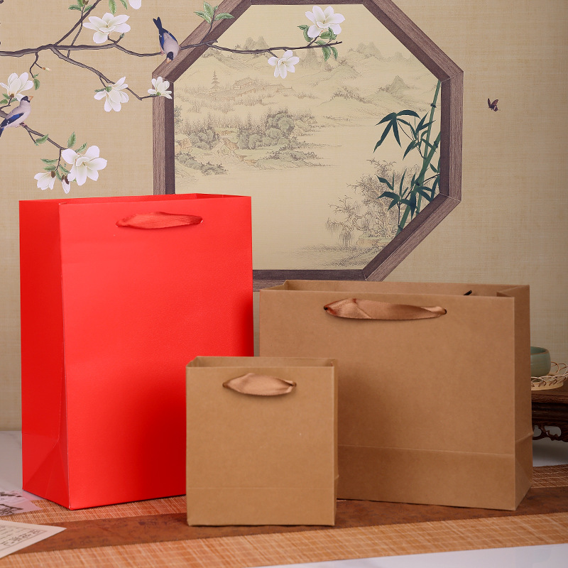 New Design Customized Luxury Clothing Packaging Paper Bag Luxury Gift Shopping Paper Bag With Your Own Logo For Boutique