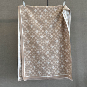 Bufanda de cachemira premium, gruesa, cálida, con estampado floral exquisito, para invierno, chal y abrigo para mujer - Product Image 6