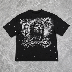 T-shirt homme 300 GSM en coton épais délavé à l'acide, coupe oversize courte et carrée, avec logo personnalisé et motif graphique en strass - Product Image 1