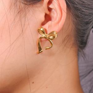 Pendientes de Acero Inoxidable de Alta Calidad con Nudo de Mariposa Irregular, Joyería Chapada en Oro de 18k, Lindos Pendientes de Lazo con Cinta de Amor - Product Image 3