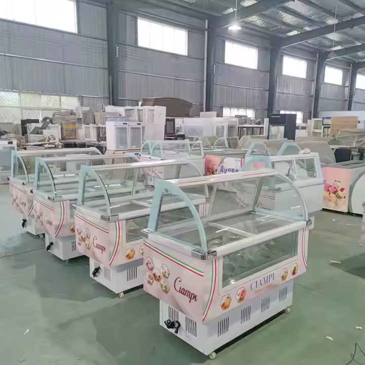 Витрина для продажи Фруктового мороженого также может продавать мороженое в бочках. Морозильная камера поддерживает обработку OEM