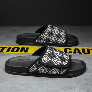 Pantuflas de Verano para Hombre y Mujer, Pantuflas Suaves de PVC, Sandalias Planas para Interiores, Zapatos de Playa para Exteriores para Hombre - Product Image 2