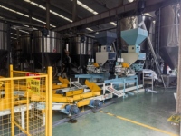 Large-capacity Packaging Plastic Pellets Fertilizers Cat Litter Desiccants Rice Sugar Packing Weighing Filling Machine