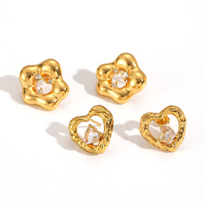 Pendientes de circonita en forma de corazón, chapados en oro, de acero inoxidable para mujer, joyería de moda para fiestas, diseño geométrico con engaste de garra - Product Image 4