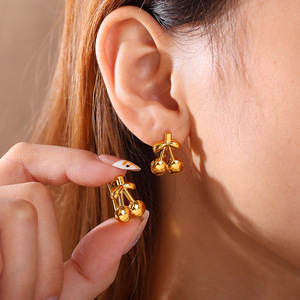 ต่างหูเชอร์รี่สแตนเลสสีทองสำหรับผู้หญิงเครื่องประดับแฟชั่น EH1262 - Product Image 1