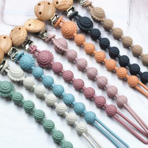 Nouveau modèle de <span class=keywords><strong>sucette</strong></span> en silicone sans BPA de qualité alimentaire, sangle souple et flexible avec clip pour sucettes de dentition pour bébé - Product Image 5