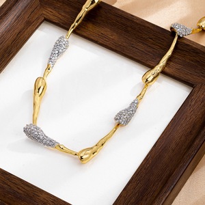 Fashionable Gold-Plated Two-Tone Brass Full <strong>Crystal</strong> Irregular Shiny Plain Gold Long Teardrop Link <strong>Choker</strong> <strong>Necklace</strong> for Women - Product Image 3
