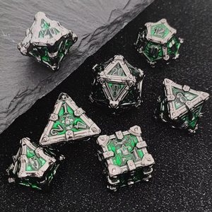 <span class=keywords><strong>Juego</strong></span> de Dados Poliédricos de Metal con Patrón de Calavera 3D, 7 Piezas, Resistentes, con Incrustaciones Verdes, para Juegos de Rol, DND, Dungeons and Dragons - Product Image 1