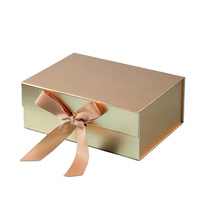 Caja de Embalaje de Cartón Rígido Plegable de Alta Gama Personalizada, Material Ecológico con Lazo de Cinta para Envío de Ropa y Zapatos