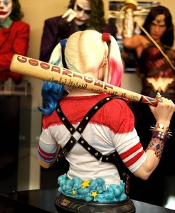 Buste de Harley Quinn de haute qualité <span class=keywords><strong>1</strong></span>:<span class=keywords><strong>1</strong></span>, Harley Quinn de Suicide <span class=keywords><strong>Squad</strong></span>, buste en résine DC à l'échelle <span class=keywords><strong>1</strong></span>/<span class=keywords><strong>1</strong></span> - Product Image 2