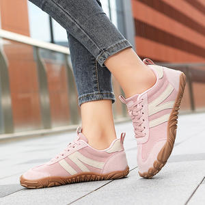 Zapatos de senderismo de caña baja, transpirables, para trekking, correr, fitness, informales, para hombre y mujer, color negro sólido. - Product Image 2