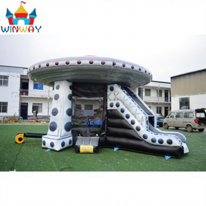 บ้านลมเป่าลมรูปยูเอฟโอขนาด 7x5 เมตร รับน้ำหนักได้ 500 กิโลกรัม ผลิตจาก PVC เป็นมิตรกับสิ่งแวดล้อม พร้อมรับประกัน 3 ปี สำหรับใช้งานกลางแจ้งในสวนสาธารณะ - Product Image 1