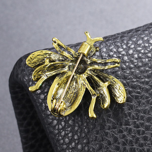 Atacado Personalizado das Mulheres Exagerado Vintage Abelha Broches Strass Liga Bonito Animal Broche Pin Casamento Festa Noivado Presente - Product Image 4