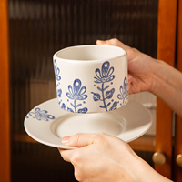 Ensemble tasses et soucoupes en vente directe, designs personnalisés OEM, logos, tasses à café artistiques pour latte art, service à thé de l'après-midi, mugs, tasses à café, soucoupes