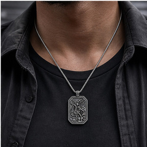 yunnique Pendentif épée d'archange en acier inoxydable, collier pour homme, cadeau, design géométrique - Product Image 5