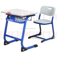 Bureau et chaise d'élève combinés en bois et en métal réglables à la mode