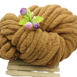 Chenille <span class=keywords><strong>de</strong></span> fil épais doux encombrant coloré adapté aux besoins du client par Offre Spéciale pour tricoter le fil <span class=keywords><strong>de</strong></span> couvertures - Product Image 6