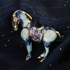 Broche de Luxo Xiliangfeizi em Liga de Prata Esmaltada com Cavalo e Unicórnio, Joia Fina da Moda, Presente para Festas e Noivados - Product Image 2