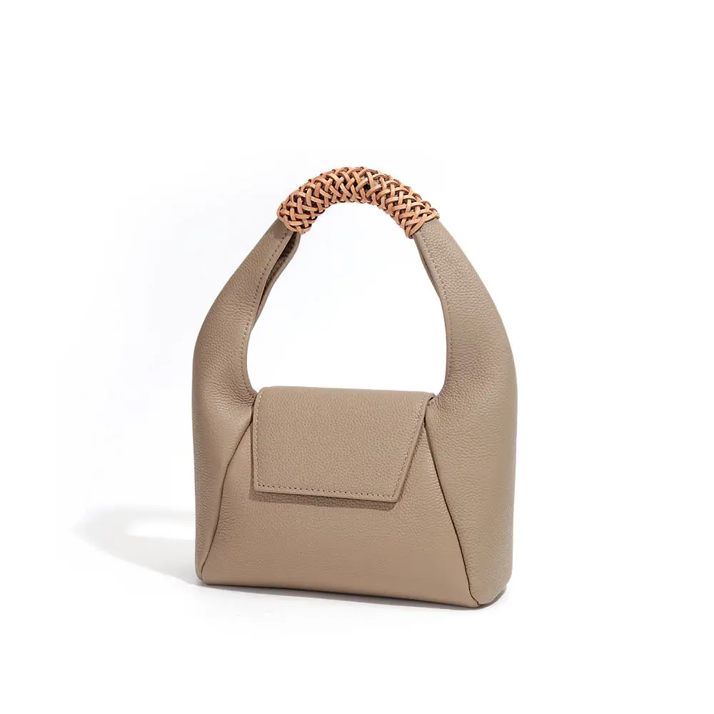 Drawstring Leather Bag Women's Fashion Messenger Bag 2023 New Advanced Sense Portable Niche Design Joker One-shoulder Handbag