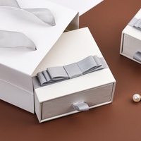 Boîte à bijoux à tiroir avec logo personnalisé, blanc et gris, pour boucles d'oreilles, collier, bague, bracelet