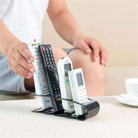 Support de Rangement de Bureau en Plastique à 4 Emplacements pour Télécommandes TV/Climatisation – Organisateur Multifonctionnel pour la Maison – Vente en Gros