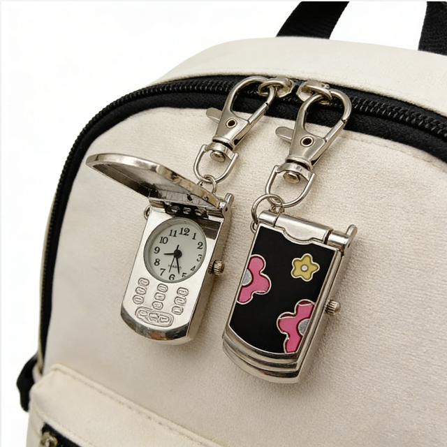 Retro Phone Shape Clock Keychain Creative Flip Design Vintage Fashion Decorative Gift for Home Office Clock Keychain