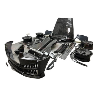 Kits de carrosserie en fibre de carbone forgée style Mansori 2025 pour Rolls Royce Cullinan : cache-moteur, lèvre de pare-chocs, ailes, jantes, phares - Product Image 1