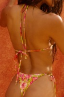 Ensemble bikini triangle à bretelles doubles avec broderie florale personnalisée, respectueux de l'environnement, vente en gros, maillot de bain pour femme avec string à nouer sur le côté
