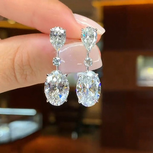 Orecchini a Goccia Grandi per Donne, Accessorio Semplice per Uso Quotidiano, Gioiello di Moda per Outfit - Product Image 1