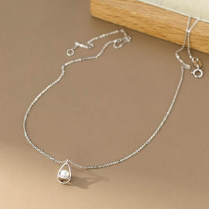 Pendientes Wenchi de Plata S925, Estilo Coreano Simple y Exquisito, Modelo 21012, con Pequeñas Flores Frescas, Perlas Sintéticas, Platino, Oro y Circonita - Product Image 3