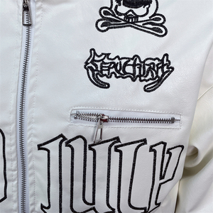 Chaqueta <span class=keywords><strong>de</strong></span> Motociclista Vintage para <span class=keywords><strong>Hombre</strong></span>, <span class=keywords><strong>de</strong></span> Cuero PU, Cuello Alto, Bordado 3D <span class=keywords><strong>de</strong></span> Alta Densidad, Cierre <span class=keywords><strong>de</strong></span> Cremallera, Estilo Urbano, Blanca - Product Image 3