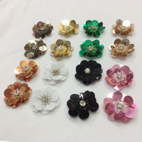 Vente directe usine – Accessoires de décoration faits main en perles et sequins pour chaussures, chapeaux, sacs et vêtements (DIY)