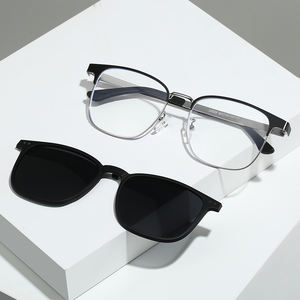 กรอบแว่นตาโลหะแบบใหม่ปี <span class=keywords><strong>2025</strong></span> พร้อมเลนส์คลิปออนโพลาไรซ์ UV400 วัสดุ TAC ดีไซน์ใหม่พร้อมคุณสมบัติแม่เหล็ก - Product Image 2