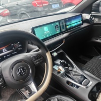 Écran triple de 12,3 pouces pour les modèles SAIC MG6 21-24, livré standard avec des fonctionnalités de base, CarPlay, Bluetooth, navigation vocale.
