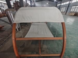 Hamaca Columpio de madera maciza ajustable y duradera de 550 libras de capacidad con dosel para césped, patio, junto a la piscina, terraza, jardín, patio trasero - Product Image 2