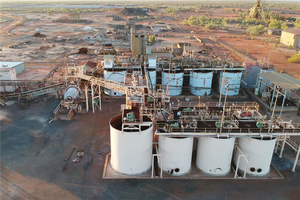 Concasseur à mâchoires avec <span class=keywords><strong>moteur</strong></span> diesel pour usine de concassage de minerais et de pierres - Product Image 3