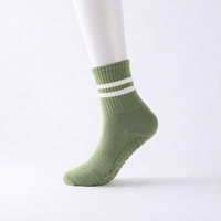 Multi Blanc Nouveau Printemps Intérieur Professionnel Femmes Coton Logo Personnalisé Pilates Yoga Fitness Crew Grip Chaussettes