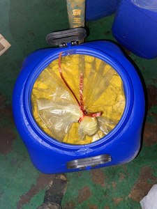 Usine <span class=keywords><strong>Fecl3</strong></span> chlorure ferrique hexahydraté 95% <span class=keywords><strong>FeCl3</strong></span>.6H2O N ° CAS 10025-77-1 prix bas chimique - Product Image 4