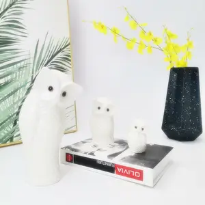 Figurine/accessori di gufo bianco in ceramica di qualità AB di vendita calda per la decorazione domestica con prezzo diretto di fabbrica