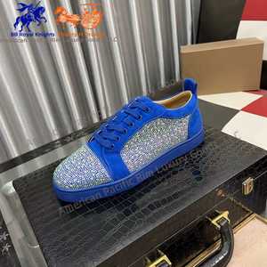 Zapatos Deportivos y Casuales de Piel Genuina de Diseño Original para Skateboarding y Caminar, Estilo Louboutin - Product Image 1