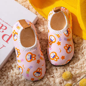 Chaussures de maison d'intérieur pour bébé avec logo personnalisé Chaussures en coton à semelle souple et antidérapante Chaussures épaisses de jardin d'enfants Chaussons Racine de sac - Product Image 5