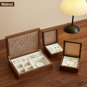 Gegraveerd Milieuvriendelijk Massief Hout Multi-Functionele Ruimte Te Besparen Moderne Fabriek Directe Sieraden Organizer Doos Voor Ringopslag - Product Image 4