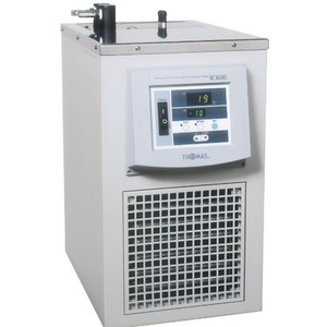 Enfriador Portátil de Circulación Cerrada Thomass TRL-108E, Dispositivo Termostático Vertical para Laboratorio - Product Image 1