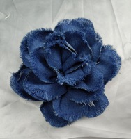 Vente en gros de 15cm patchs en denim bleu avec fleur brodée et dentelle Broche à coudre à la main Décorations de vêtement