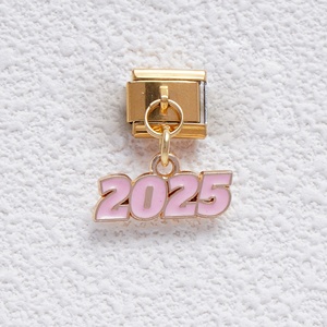 ขายส่งปี 2025 ชาร์มอิตาลีประดับเพชรพร้อมจี้ตัวอักษรคำว่ารักหลากสีสัน ผลไม้ ชาร์มอิตาลีสำหรับสร้อยข้อมือ - Product Image 6