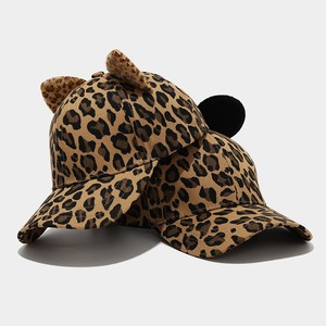 Casquette de baseball unisexe en sergé à imprimé léopard avec oreilles <span class=keywords><strong>d</strong></span>'animaux 3D mignonnes, style sportif et urbain, idéale pour les fêtes en parc à thème, chapeau de soleil ludique - Product Image 3