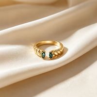Bague en laiton plaqué or 14 carats avec pierre verte, bague ouverte torsadée, bague large et audacieuse à deux pierres pour femme, vente en gros