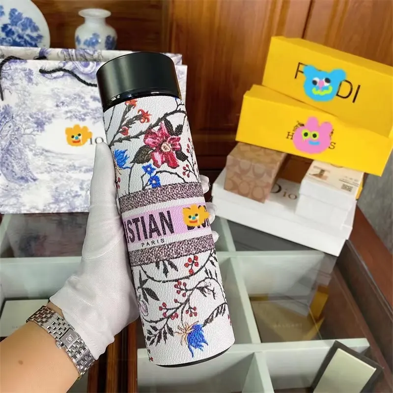 Taşınabilir özelleştirmek Mini kahve şişeleri ısıtmalı kupa noel bardak çocuk su şişeleri özel etiket seyahat cadılar bayramı kupa